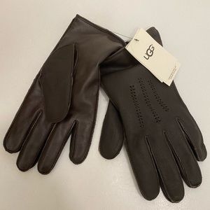 Ugg men’s brown leather gloves with black fleece lining. Size L. NWT.